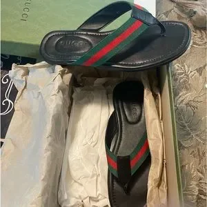 Gucci | Shoes | Sandalias Casi Nuevas Con Caja Y Papales  display picture 1